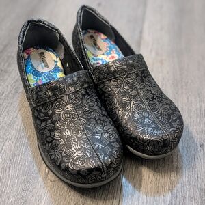 Softwalk Greys Anatomy Clogs NWOT's